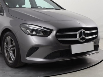 Mercedes Klasa B W247 Sports Tourer 1.3 B180  136KM 2019 Mercedes B B 180, Salon Polska, Automat, Skóra, zdjęcie 20