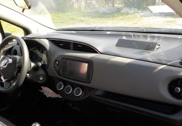 Toyota Yaris III Hatchback 5d Facelifting 2017 1.0 VVT-i 72KM 2019 Toyota Yaris Okazja Benzyna 72KM, zdjęcie 17