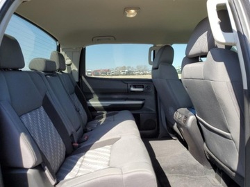 Toyota Tundra II 2021 Toyota Tundra CrewMax SR5 2021 5.7l 5.7 Benzyna 381KM, zdjęcie 10