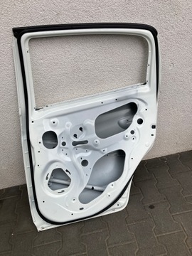 DVEŘE PRAVÉ ZADNÍ MITSUBISHI SPACE STAR II 2