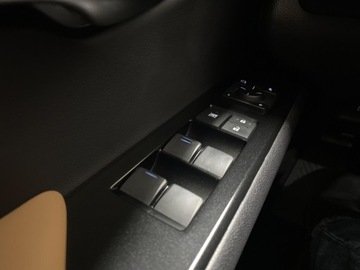 Lexus UX Crossover Facelifting 2.0 250h 184KM 2023 Lexus UX 250h GPF F Sport Design 2WD Lexus UX 250h, zdjęcie 19