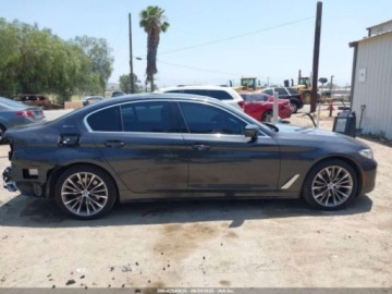 BMW Seria 5 G30-G31 2021 BMW Seria 5 530E 2021 2.0l 2.0 Hybryda 181KM, zdjęcie 6