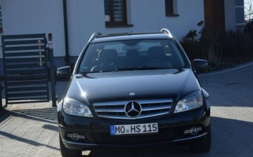 Mercedes Klasa C W204 Limuzyna 1.8 200 CGI BlueEFFICIENCY 184KM 2009 Mercedes-Benz Klasa C 1.8 Kompresor Automat PDC Sprowadzony 1.8 Benzyna, zdjęcie 2