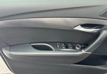 Hyundai i40 Kombi 2.0 GDI 177KM 2013 Hyundai i40 2,0 177KM Bi-xenon Park-Ass NAVI Climatronic Serwis Bezwypadko, zdjęcie 26