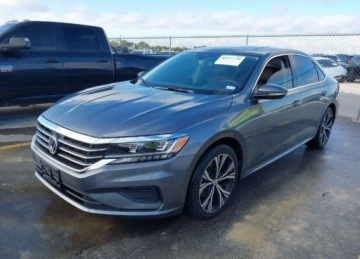 Volkswagen Passat B8 2021 Volkswagen Passat 2021, 2.0T, po gradobiciu 2.0 Benzyna 174KM, zdjęcie 2