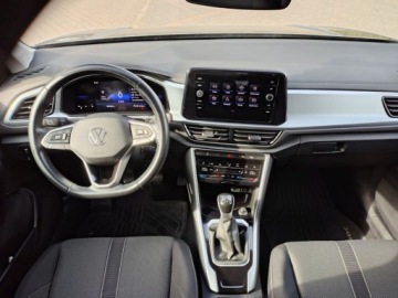 Volkswagen T-Roc I SUV Facelifting 1.5 TSI ACT 150KM 2022 Volkswagen T-Roc 1.5 TSI 150KM Life KameraVirtualGrzane FoteleAndroidSalon, zdjęcie 10