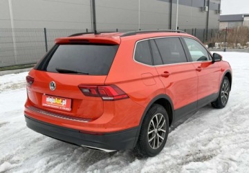 Volkswagen Tiguan II 2019 Volkswagen Tiguan 4x4 Tiguan 2.0 TSI 180 KM 2019r 135.000 km Warszawa, zdjęcie 3