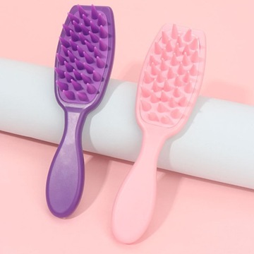 Шампунь, массажная расческа и скраб для кожи головы.