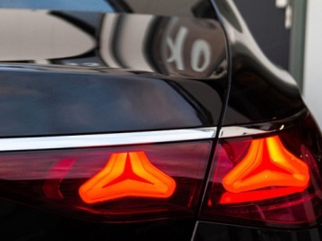 Mercedes Klasa E W214 Sedan 2.0 200 204KM 2025 MERCEDES-BENZ E Klasa 200 AMG Sedan 2.0 (204KM) 2025, zdjęcie 22