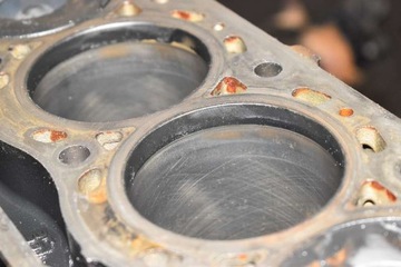 BLOK SPODEK MOTORU F9 RENAULT LAGUNA 2 II 1.9 DCI 06R