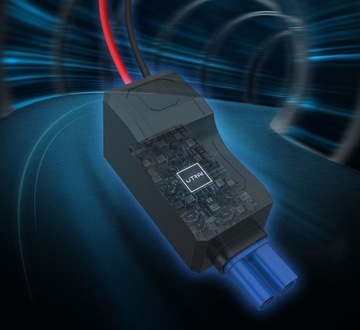 ПУСКОВОЕ УСТРОЙСТВО UTRAI ONE PRO 2500 A + адаптер прикуривателя + чехол