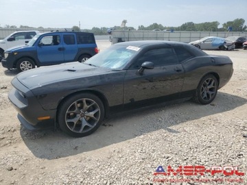 Dodge Challenger III 2014 Dodge Challenger RT_5.7 L_372 km_V8_RWD_2014r 5.7 Benzyna 372KM