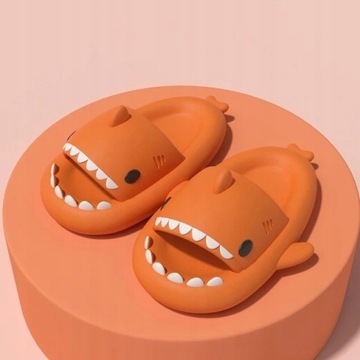 ŚMIESZNE KLAPKI ANTYPOŚLIZGOWE REKIN SHARK KAPCIE