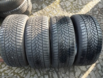 GOODYEAR ULTRA GRIP PERFORMANCE + 225 45 17 4SZT 2021