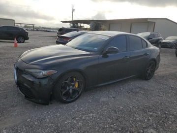 Alfa Romeo Giulia II 2018 Alfa Romeo Giulia 2018 ALFA ROMEO GIULIA TI, silnik benzynowy 2.0 L 2.0, zdjęcie 1