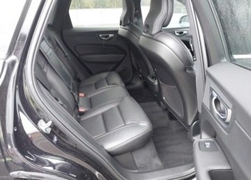Volvo XC60 II 2021 Volvo XC 60 2021, T5 Inscription, 2.0L, od ubezpieczalni 2.0 Benzyna 253KM, zdjęcie 11