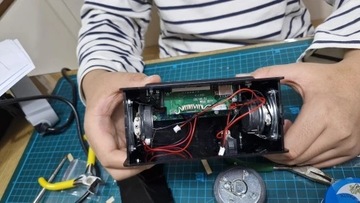 Głośnik z BT Odtwarzacz MP3, RADIO + Spektrum DiY KIT BLACK