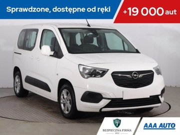 Opel Combo E Kombivan 1.2 Turbo 110KM 2019 Opel Combo 1.2 Turbo, Salon Polska, Klima