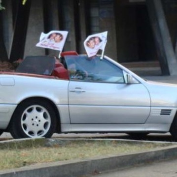 Крепкий рекламный автомобильный флаг 30х20.