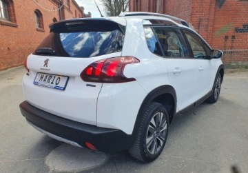 Peugeot 2008 I SUV Facelifting 1.2 PureTech 110KM 2016 Peugeot 2008 Panorama LED Nawigacja GetHelp 1.2 Benzyna 110KM, zdjęcie 2