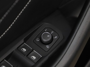 Volkswagen Arteon Fastback Facelifting 2.0 TDI SCR 150KM 2023 Volkswagen Arteon Shooting Brake R-Line | Harman |, zdjęcie 11