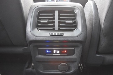 Volkswagen Tiguan II SUV Facelifting 1.5 TSI 150KM 2022 Volkswagen Tiguan SalonPL 1.5TSI 150KM Elegance DSG Panorama MATRIX ACC HA, zdjęcie 33