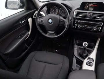 BMW Seria 1 F20-F21 2016 BMW 1 116d, Navi, Klima, Klimatronic, Parktronic, zdjęcie 6