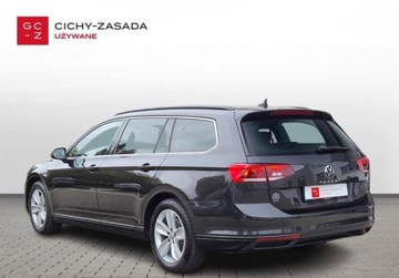 Volkswagen Passat B8 Variant Facelifting 2.0 TDI SCR 200KM 2021 Volkswagen Passat Business 2.0TDI 200KM DSG Hak Skora TravelAssist Kamera, zdjęcie 2