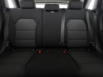 Mercedes Klasa B W246 Sports Tourer Facelifting 1.5 180 d BlueEFFICIENCY Edition 109KM 2017 Mercedes B 180 navi kamera i czujniki parkowania, zdjęcie 17