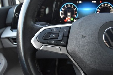 Volkswagen Golf VIII Variant 1.5 eTSI 150KM 2021 Volkswagen Golf Variant Variant 1.5TSI 150KM Pakiety LED ACC Podgrz.fotele, zdjęcie 13
