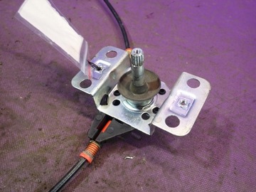 VW TRANSPORTER T4 90-03 ZVEDÁK OKNO PŘEDNÍ LEVÝ 104098