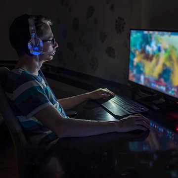 Игровые наушники со светодиодной подсветкой 830MV