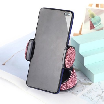 ОТДЕЛКИ АВТОМОБИЛЯ УКРАШЕНЫ АКСЕССУАРАМИ