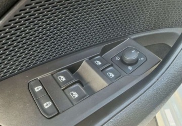 Opel Astra J GTC 1.6 Turbo ECOTEC 200KM 2021 Skoda Octavia 1.5 TSI ACT 150 KM 6 bieg. manual Style 1.5 Benzyna, zdjęcie 13