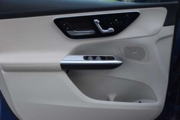 Mercedes GLC C254/X254 Coupe 2.0 200 204KM 2023 Mercedes-Benz GLC MERCEDES GLC200 4-MATIC 2.0 204KM LED Kamery-360 Panoram, zdjęcie 16