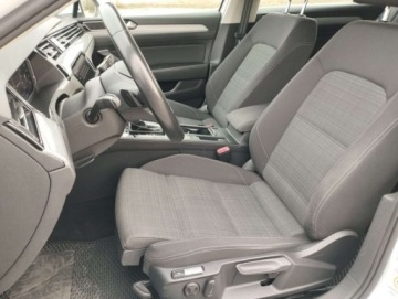 Volkswagen Passat B8 Variant Facelifting 2.0 TDI 190KM 2020 Volkswagen Passat 2.0 TDI 190KM Business DSG Kamera Virtual Android, zdjęcie 10