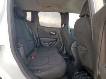 Jeep Renegade 2022 Jeep Renegade Latitude 2022 1.3l 1.3 Benzyna 177KM, zdjęcie 11