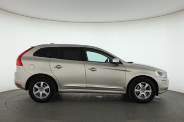 Volvo XC60 I SUV Facelifting 2.0 D4 DRIVE-E 190KM 2016 Volvo XC60 D4, Salon Polska, 187 KM, Automat, zdjęcie 5