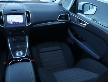 Ford S-Max II Van Facelifting 2.0 EcoBlue 150KM 2021 Ford S-Max 2.0 EcoBlue, Automat, 7 miejsc, zdjęcie 7