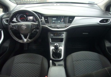 Opel Astra K Hatchback 5d 1.4 Turbo 125KM 2019 Opel Astra Opel Astra K Salon PL - serwis 1.4 Benzyna 125KM, zdjęcie 14