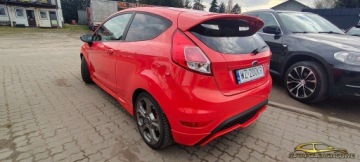 Ford Fiesta VII Hatchback 3d ST 1.6 EcoBoost 182KM 2015 Ford Fiesta ST 1.6 200KM 1.6 Benzyna 183KM, zdjęcie 4