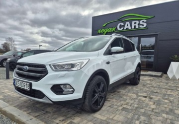 Ford Kuga II SUV Facelifting 1.5 EcoBoost 150KM 2017 Ford Kuga 1,5 150 KM Tytanium Navi PDC Kamera Pano Stan Niemiec 1.5