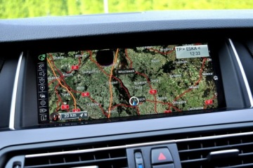 BMW Seria 5 F10-F11 2015 BMW 518 210 PS Lift Automat Duża Navi Xenon, zdjęcie 25