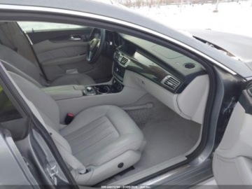 Mercedes CLS W218 2012 Mercedes-Benz CLS 550, 2012r., 4.6L 4.6 Benzyna 402KM, zdjęcie 8