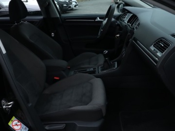 Volkswagen Golf VII Hatchback 3d Facelifting 1.5 TSI BMT 130KM 2018 VW Golf 1.5 TSI, Salon Polska, Klima, Klimatronic, zdjęcie 8