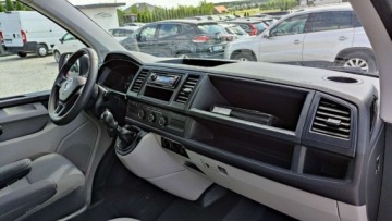 Volkswagen Caravelle T6 Transporter 2.0 TDI 102KM 2017 Volkswagen Transporter T6 2.0 TDI 102km Klima L2 Long Dlugi Brygadowka Dub, zdjęcie 17