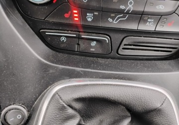 Ford Kuga II SUV Facelifting 1.5 EcoBoost 150KM 2017 Ford Kuga 2017r, 1.5 Benzyna. Uszkodzony prawy przod. Jezdzi. 1.5 Benzyna, zdjęcie 16