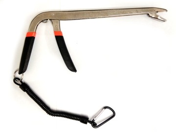 Szczypce wędkarskie do wyhaczania Savage Gear 22,5 cm