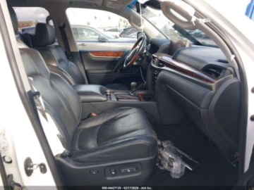 Lexus LX III (550) 2016 Lexus LX 570 2016 5.7 Benzyna 383KM, zdjęcie 5