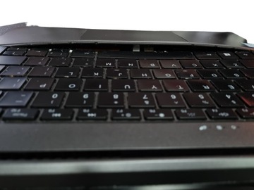 Laptop CHUWI CoreBook Pro CW1528 **OPIS